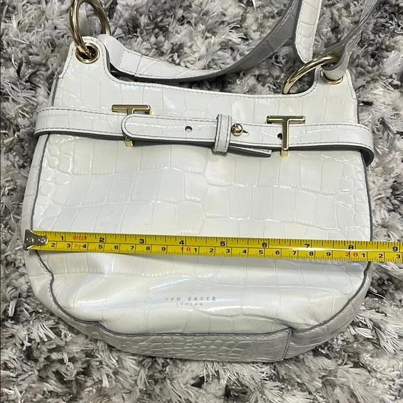 Ted Baker White Textured Shoulder Bag with Gold Clasp - Picture 12 of 13